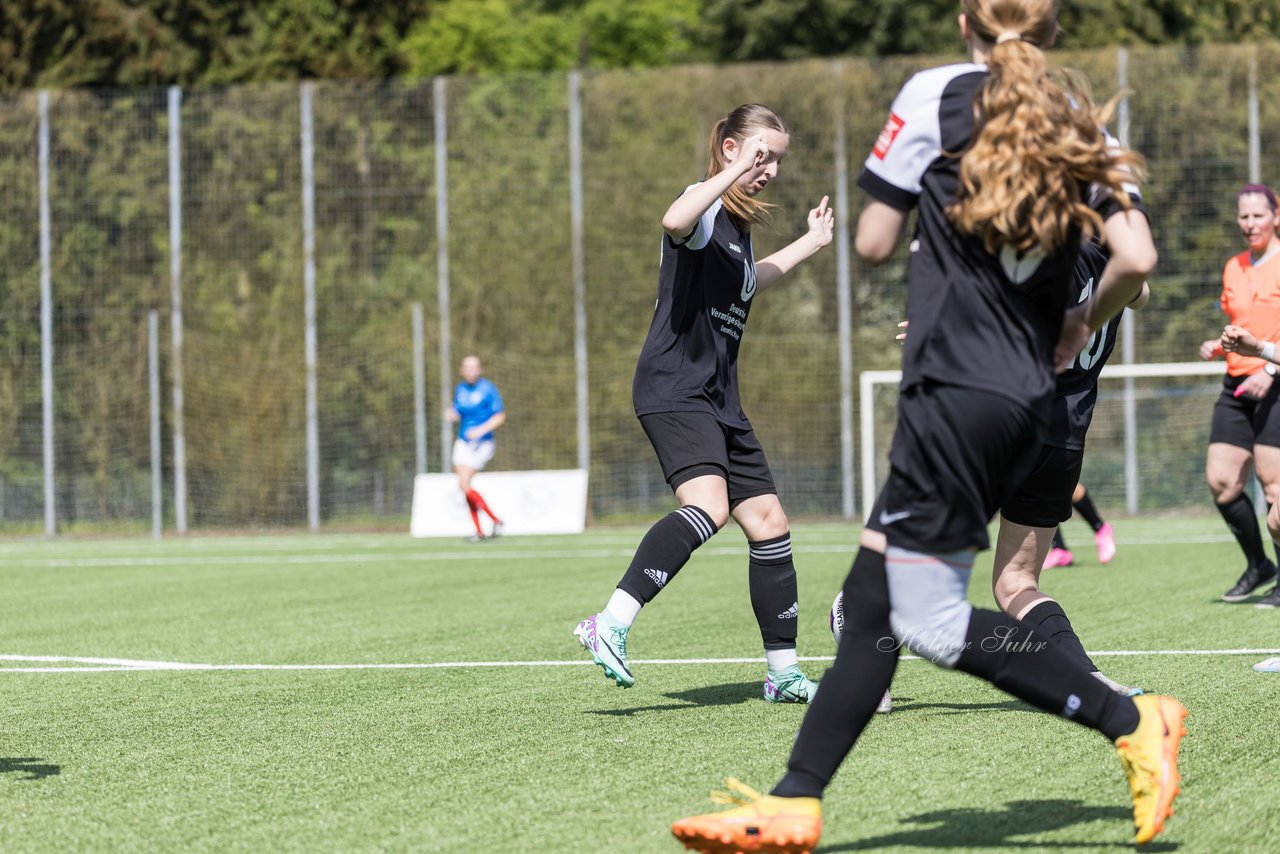 Bild 70 - wBJ SH-Pokalfinale  Holstein-Kiel - SV Viktoria : Ergebnis: 1:0